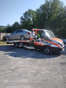 Castrol Service Pneus Mika Aubrives & Auto pièces Mika Aubrives & Dépannage Mika à Aubrives