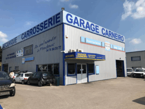 Garage Carneiro à Frontonas