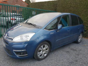 GARAGE ST PIERRE à Santes