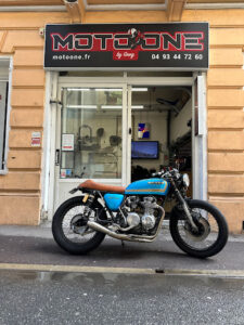 Moto One à Beausoleil