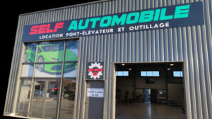 Self automobile à Six-Fours-les-Plages