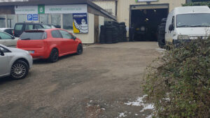 STEELS Pneus à Saint-Jean-Bonnefonds