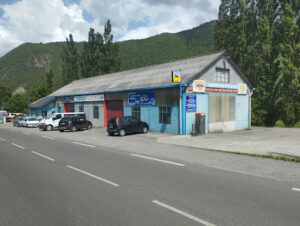 Garage des 4 Veziaux à Ancizan