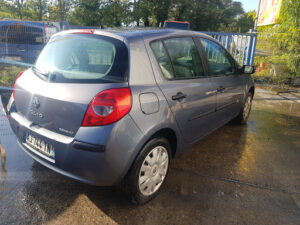 Le Barco parc automobile munoz à La Roque-d'Anthéron