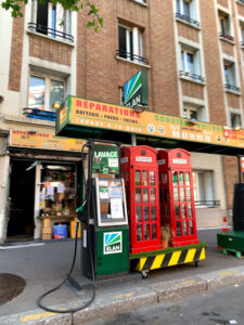 Station-service ELAN. à Paris