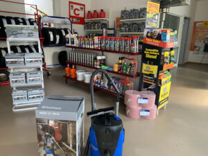 Garage Lachenaud à Saint-Hilaire-Bonneval