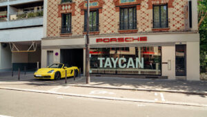 Centre Porsche Paris 16 à Paris