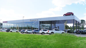 NISSAN SPACE 3 à Saint-Grégoire