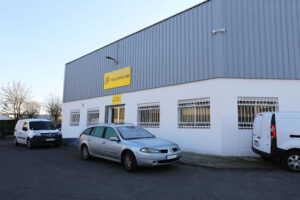 YELLOW CAR à Lagny-sur-Marne