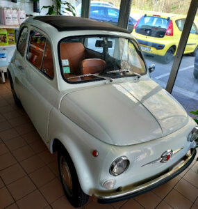 Magland automobiles à Magland