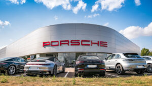 Porsche Rouen Center à Saint-Jean-du-Cardonnay