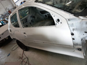 Carrosserie de la Pelouse à Tuffé-Val-de-la-Chéronne