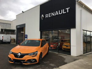 Renault Dacia à Éguilles