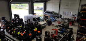 Carlos pneus à Lamothe-Landerron