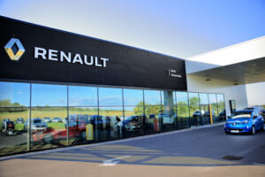 Gray Automobile Dacia Renault à Gray