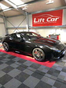 Lift-car à Silly-sur-Nied