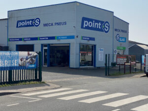 Point S Auto Centre à Avoine