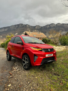 Garage White Heel à Grésy-sur-Aix