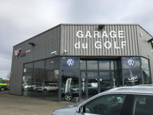 Garage Du Golf à Pierres