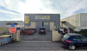 AD CARROSSERIE ET GARAGE EXPERT PELOU à Fréjus