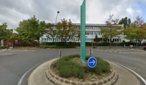 Raym’s automobiles à Clamart