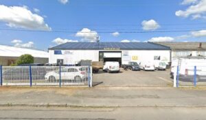 mains deux mécanos à Rezé