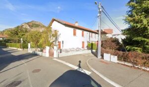 garage central à Veynes