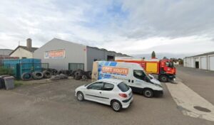 Garage Malisan VERDUN – Côté route by First Stop à Verdun