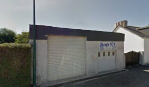 Garage 80’s à Plonévez-du-Faou