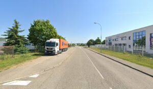 spot voitures à Saint-Quentin-Fallavier