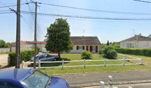 Garage Des Roncettes à Saint-Denis-Lanneray